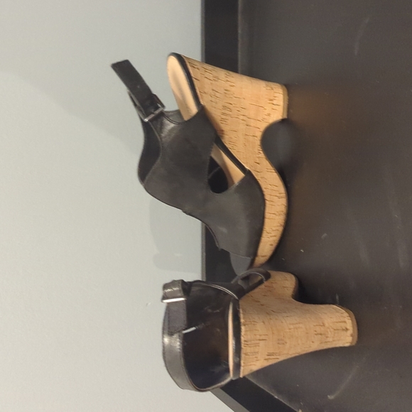 Black wedge heels - Picture 3 of 4